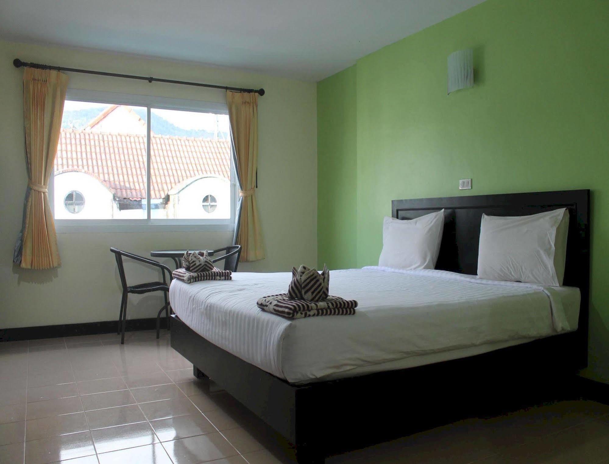 Ash Lodge Patong Bagian luar foto